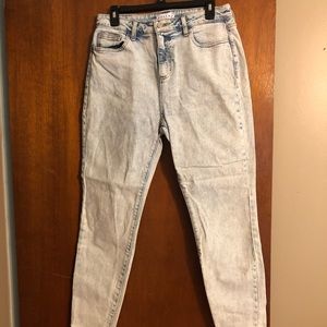 White Washed Cello Mom Jeans Size 11